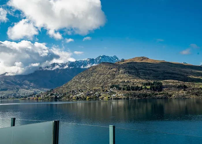 Lakefront Living At Remarkables Retreat Unit 3
