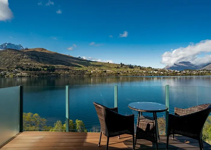 Lakefront Living At Remarkables Retreat Unit 3